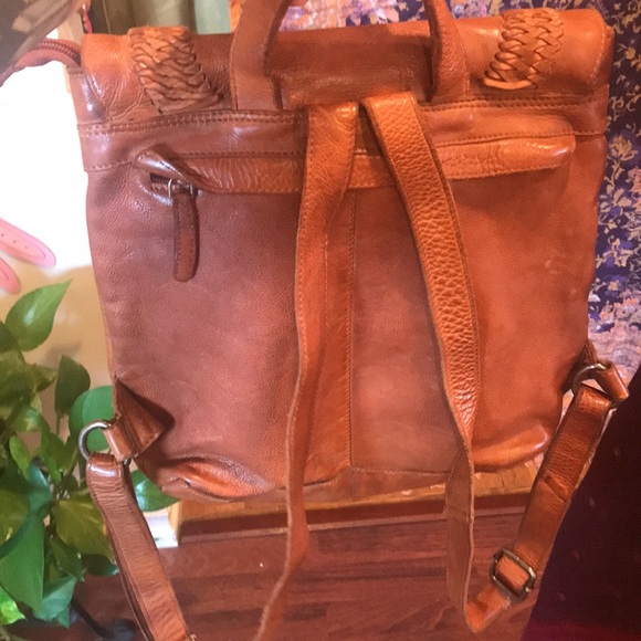 Vilencia Holland Leather Backpack - Picture 9 of 12